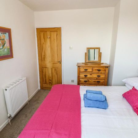 53 St Brides View Villa Haverfordwest Buitenkant foto