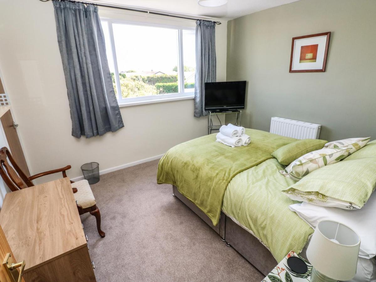 53 St Brides View Villa Haverfordwest Buitenkant foto